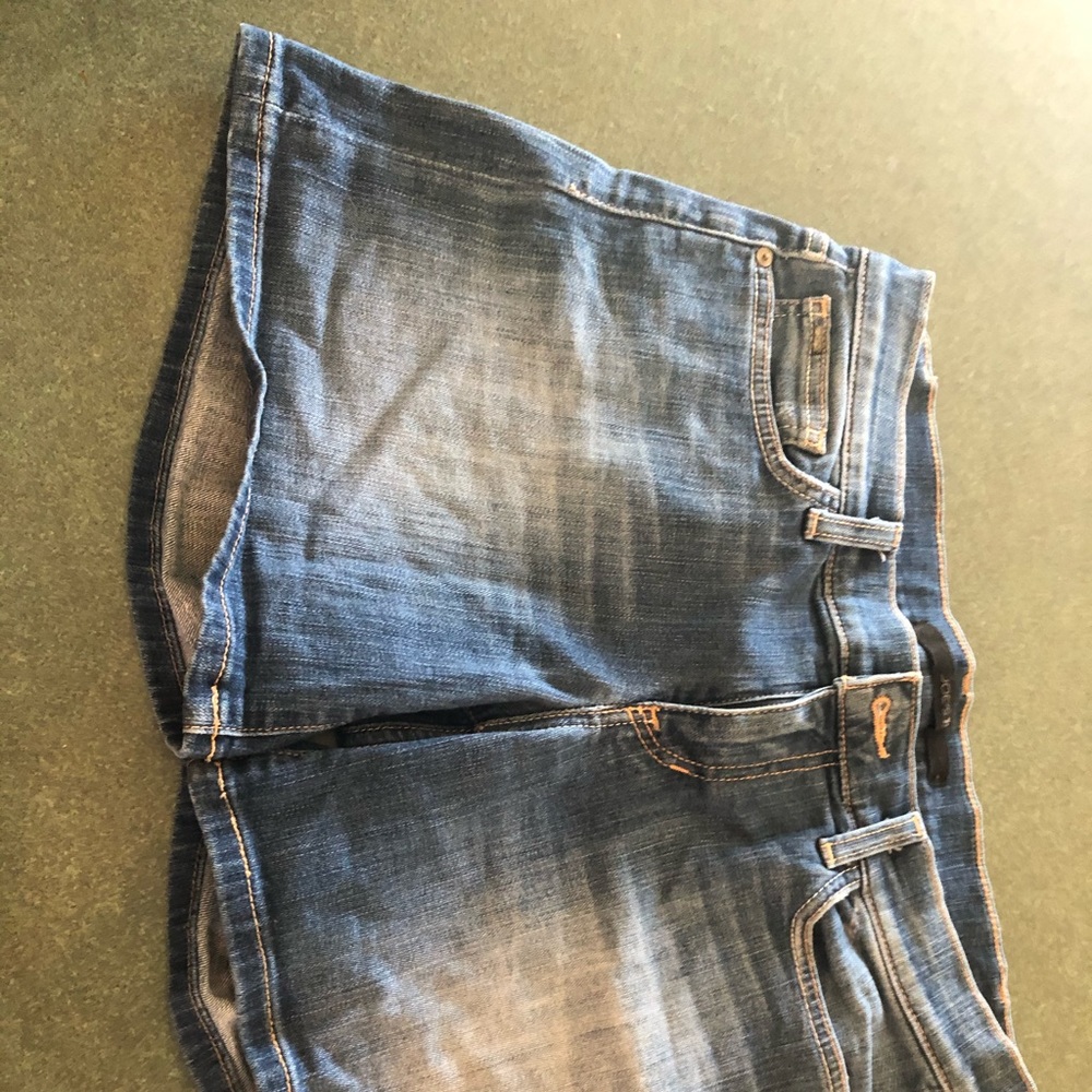 5/$25 Size 28 waist shorts EUC